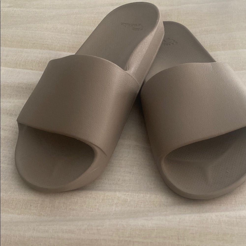 - Archie’s Taupe Slide Sandals Size 10